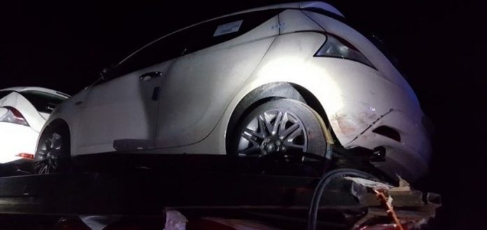 Gorzyczki, autostrada A1: Kolizja samochodu dostawczego z autolawetą